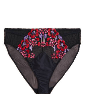 marksandspencer_Valentyn2023_T81_7772U_vysoce strizene kalhotky s vysokym pasem a vysivkou kvetu_ruzova_349Kc.jpg